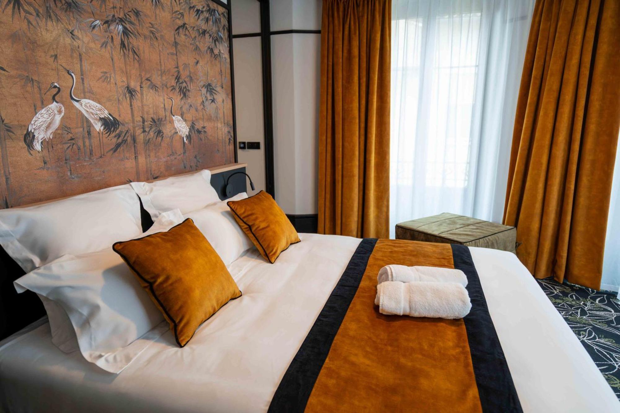 Hotel Et Restaurant Le Regina Le Puy-en-Velay Eksteriør billede
