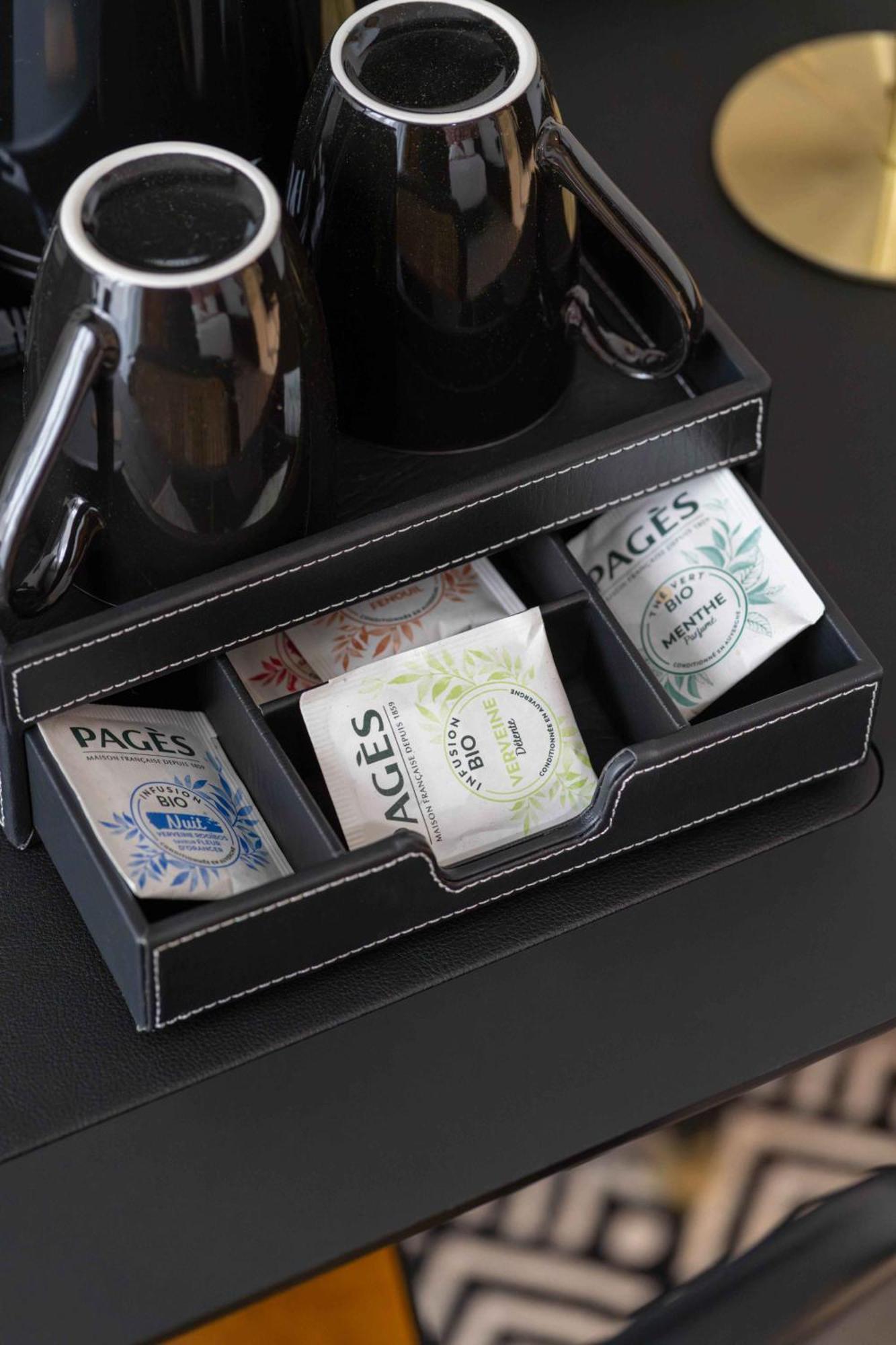 Hotel Et Restaurant Le Regina Le Puy-en-Velay Eksteriør billede