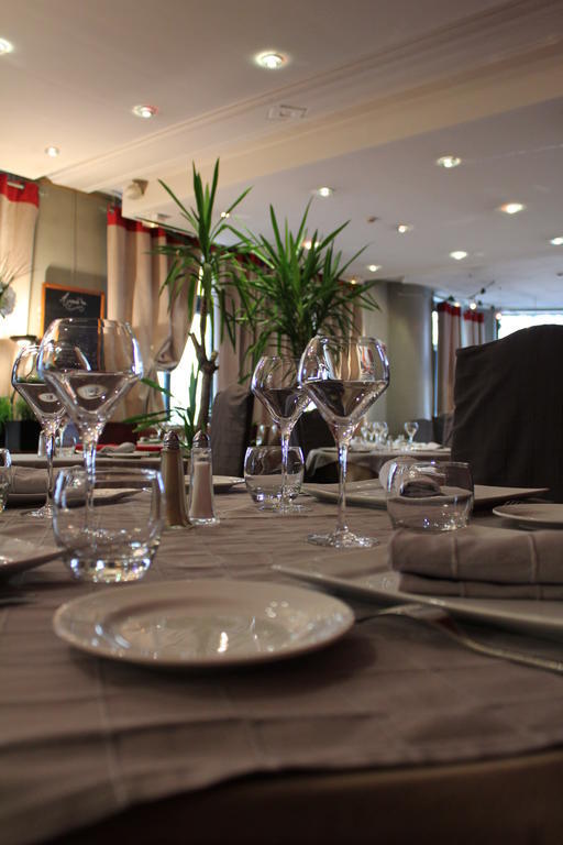 Hotel Et Restaurant Le Regina Le Puy-en-Velay Eksteriør billede